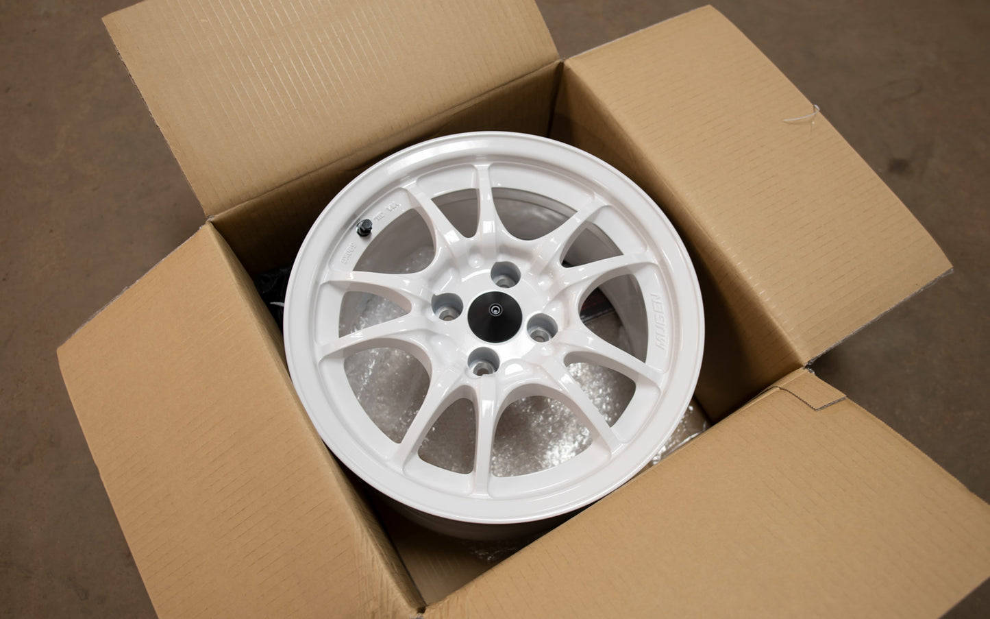 Mugen MC10L (15"x8" +32 4x100)