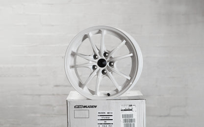 Mugen MC10 (17"x8.5" +35 5x114.3)