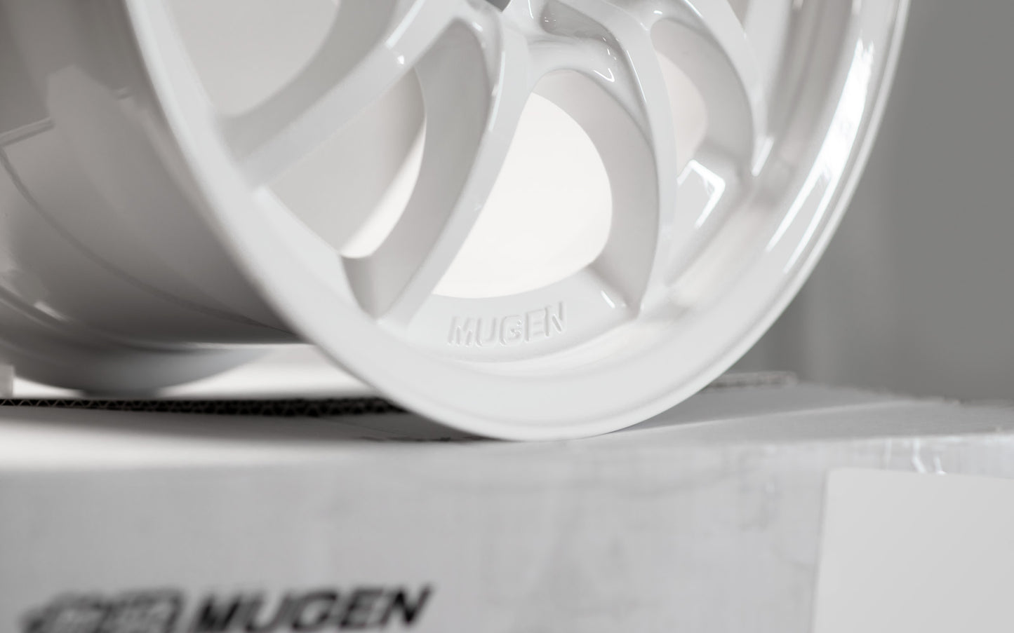 Mugen MC10L (15"x8" +32 4x100)